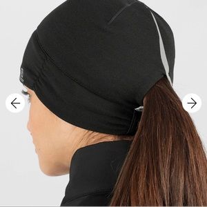 NWT Salomon Elevate Warm Beanie with Ponytail Slit